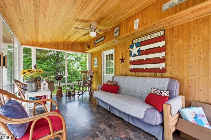 83 Layton Road Wantage, NJ 07461 - Photo 13 of 31