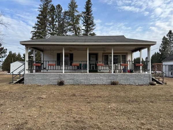 $219,000 | 5565 County Road 12, Moose Lake, MN 55767