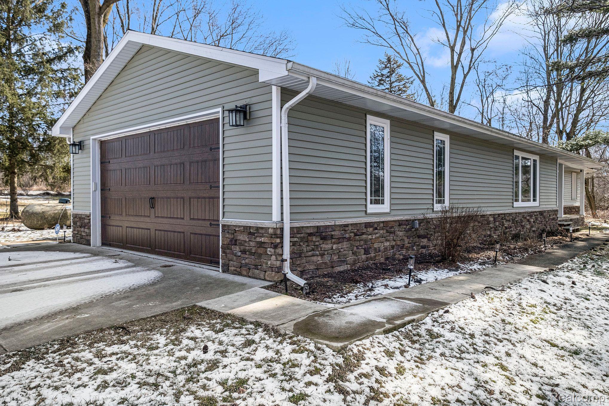 14151 South Reed Road Byron, MI 48418 - Photo 4 of 42 Gallery Image 4