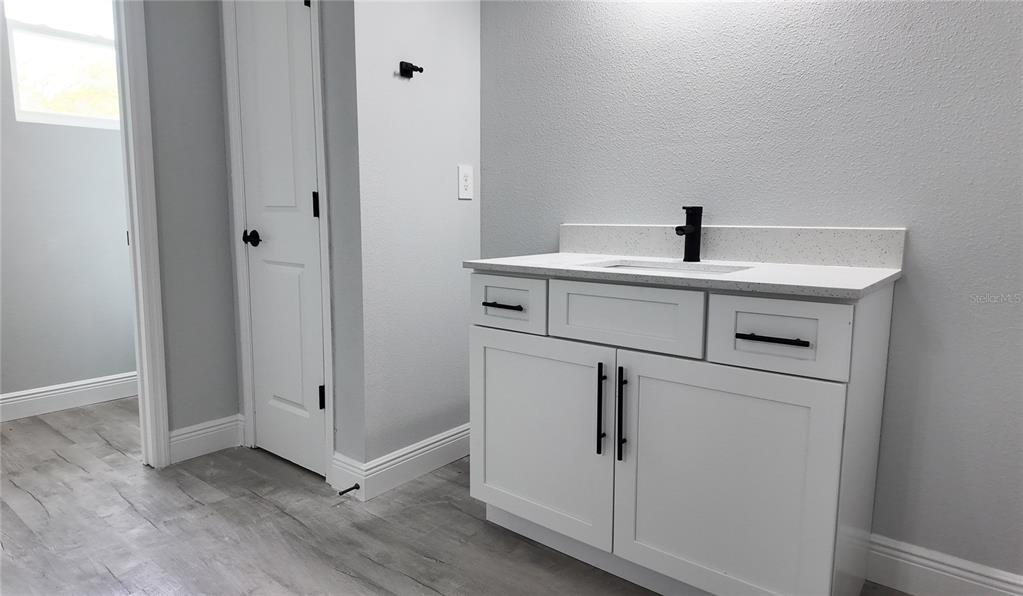 7 Spring Pass Ocala, FL 34472 - Photo 12 of 35 a utility room with dryer and washer