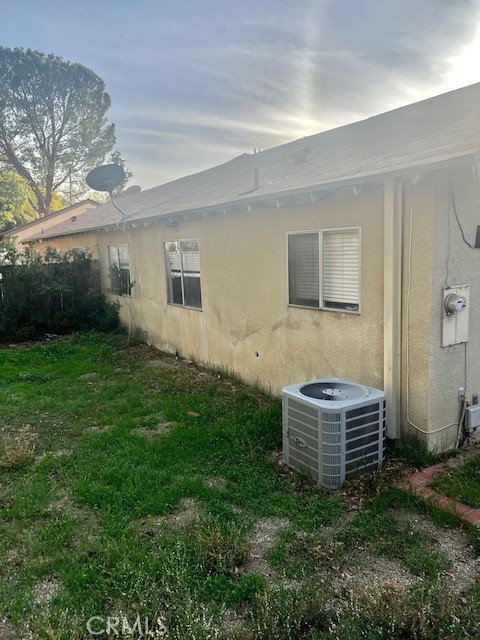 5110 Caldera Court Riverside, CA 92507 - Photo 25 of 28 a view of backyard with barbeque grill and outdoor seating