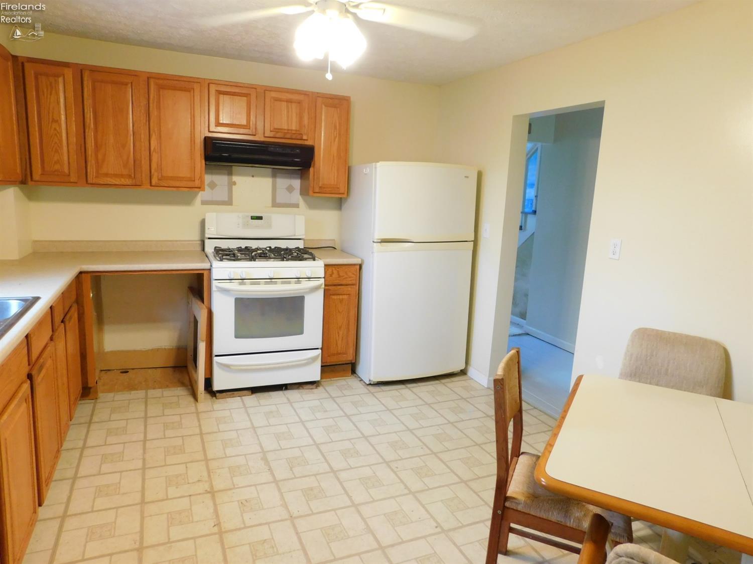 37 Spring Street Norwalk, OH 44857 - Photo 3 of 21 Gallery Image 3