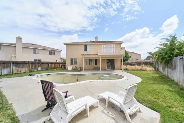 $3,300 | 401 Memphis Court, Hemet, CA 92545
