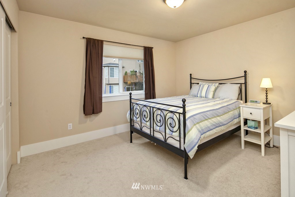 983 Kitsap Avenue Northeast Renton, WA 98059 - Photo 14 of 20