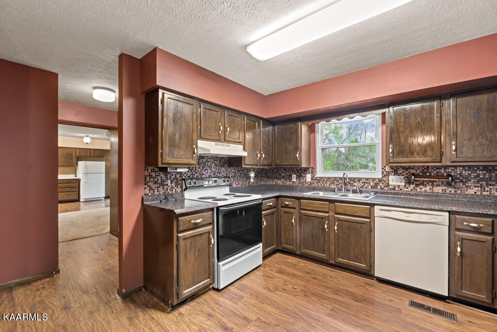 14 Cooper Lane Oak Ridge, TN 37830 - Photo 7 of 35 CprLn14 (12)