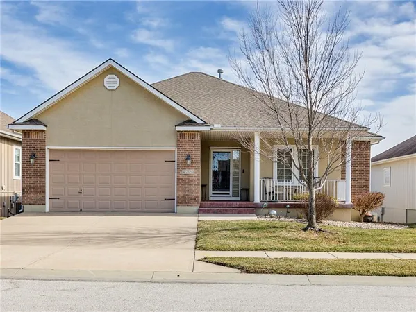 $499,000 | 4729 Southwest Soldier Drive, Lee's Summit, MO 64082