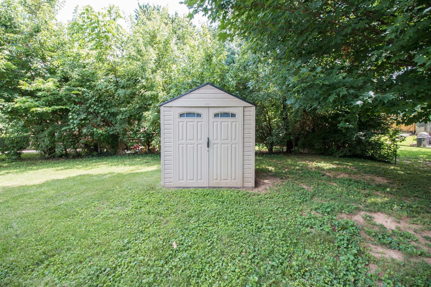 257 Dunroven Road Versailles, KY 40383 - Photo 13 of 16 Photo 13