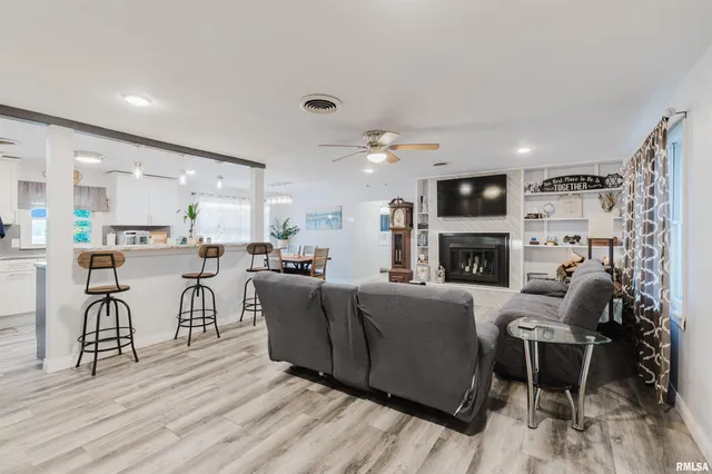 $270,000 | 1821 South 27th Street, Herrin, IL 62948