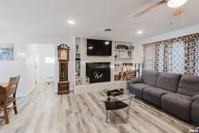 $270,000 | 1821 South 27th Street, Herrin, IL 62948