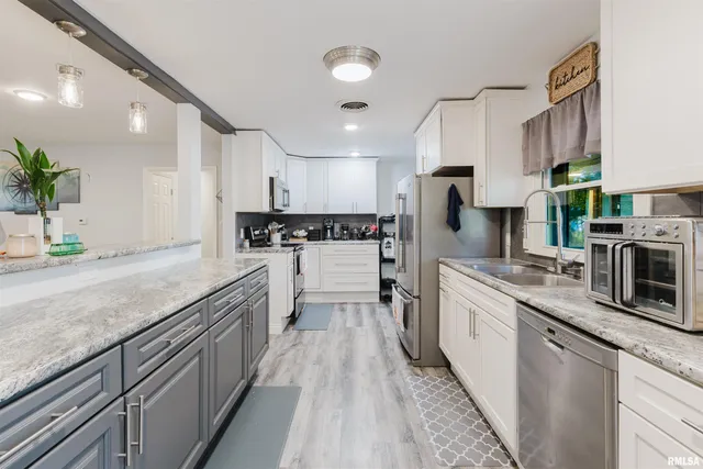 $270,000 | 1821 South 27th Street, Herrin, IL 62948