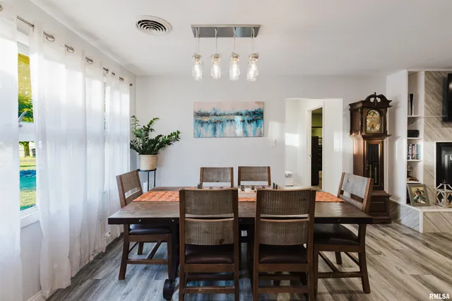 $270,000 | 1821 South 27th Street, Herrin, IL 62948