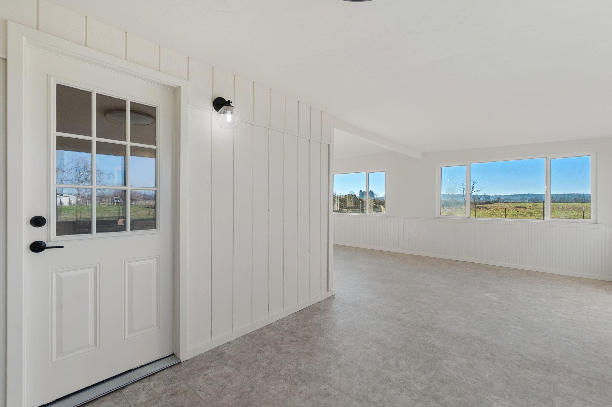 22809 Venzke Road Cottonwood, CA 96022 - Photo 11 of 25 Huge sunroom