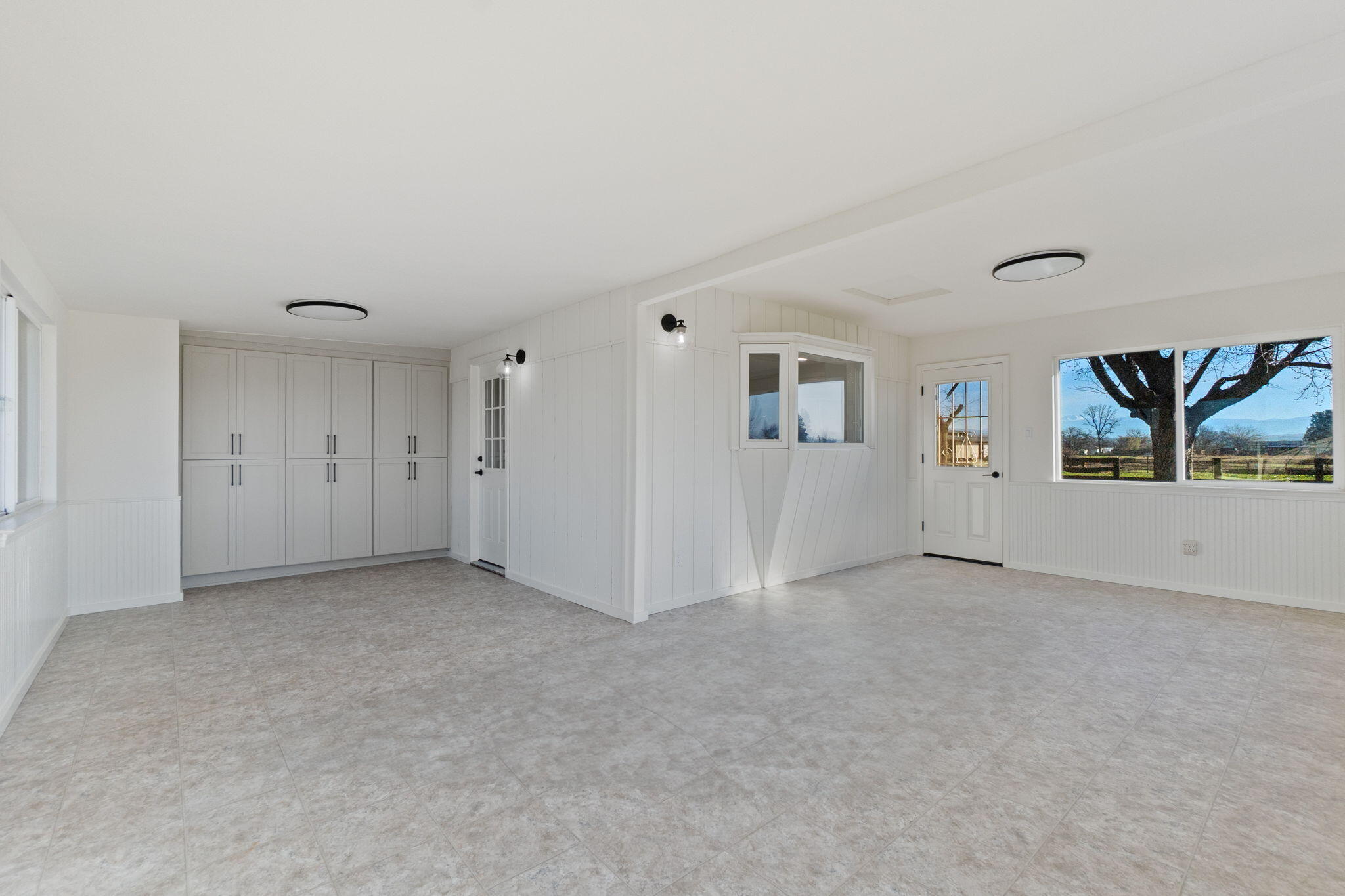 22809 Venzke Road Cottonwood, CA 96022 - Photo 12 of 25 Built in storage