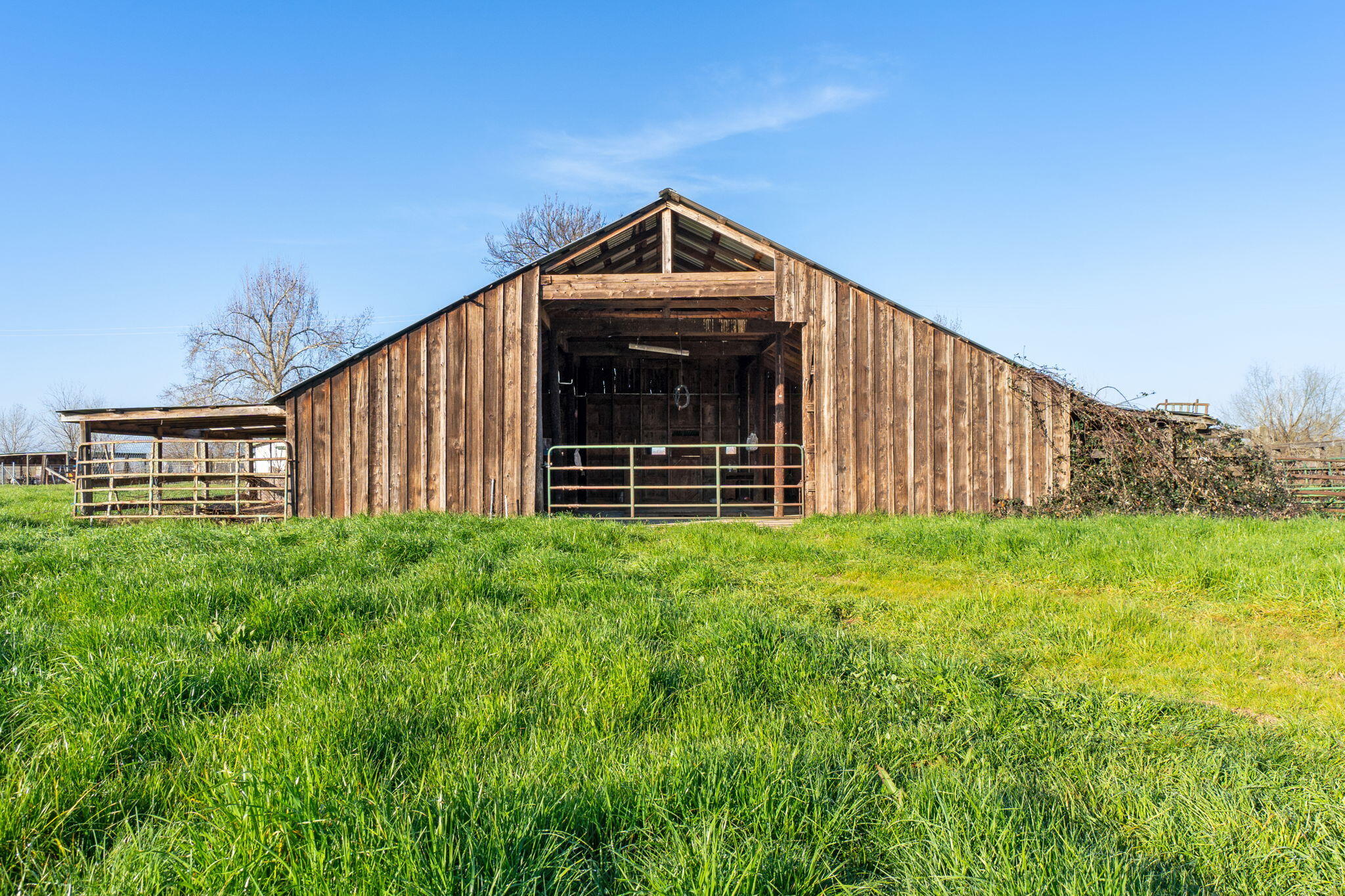 22809 Venzke Road Cottonwood, CA 96022 - Photo 20 of 25 Large barn