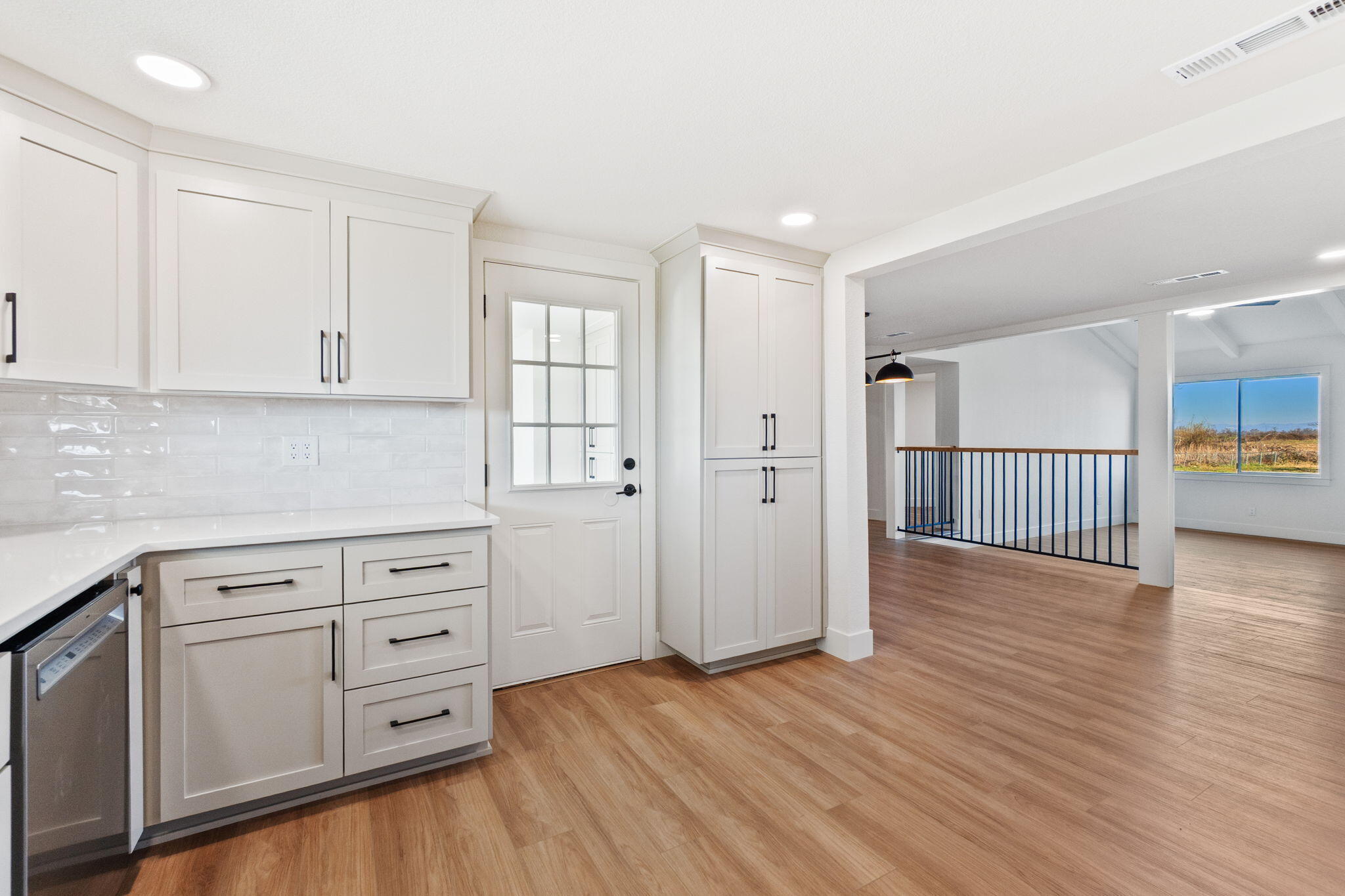 22809 Venzke Road Cottonwood, CA 96022 - Photo 8 of 25 Built in storage