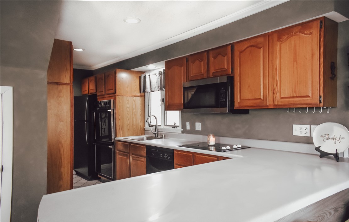 Kitchen, Main Living