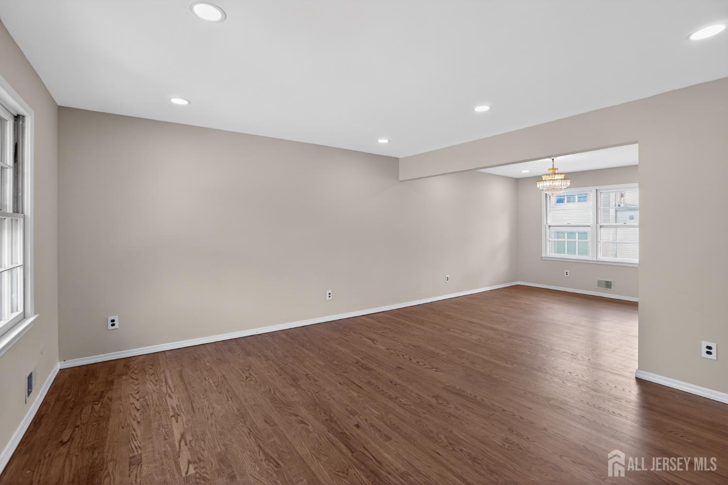 21 Ash Road Edison, NJ 08817 - Photo 9 of 35