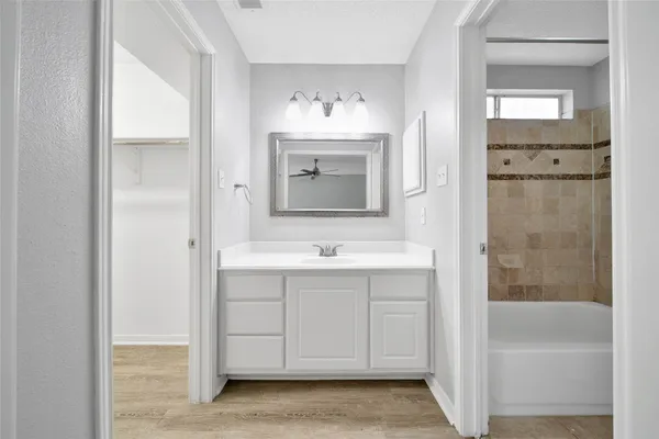 $2,495 | 9 West Lance Leaf Road, The Woodlands, TX 77381