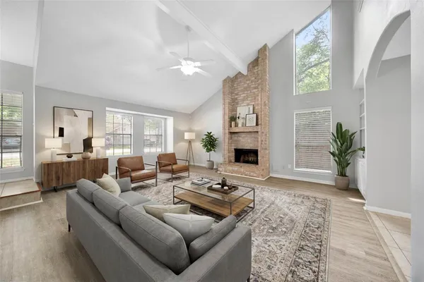 $2,495 | 9 West Lance Leaf Road, The Woodlands, TX 77381