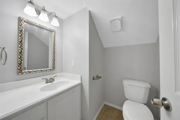 $2,495 | 9 West Lance Leaf Road, The Woodlands, TX 77381