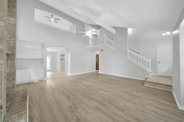 $2,495 | 9 West Lance Leaf Road, The Woodlands, TX 77381