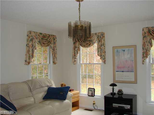 6103 Pintail Court Oak Ridge, NC 27310 - Photo 3 of 14 Dining Room.