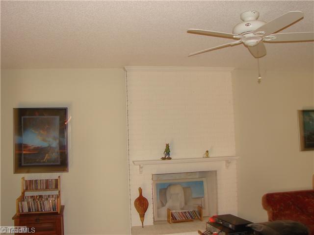 6103 Pintail Court Oak Ridge, NC 27310 - Photo 6 of 14 Living Room.