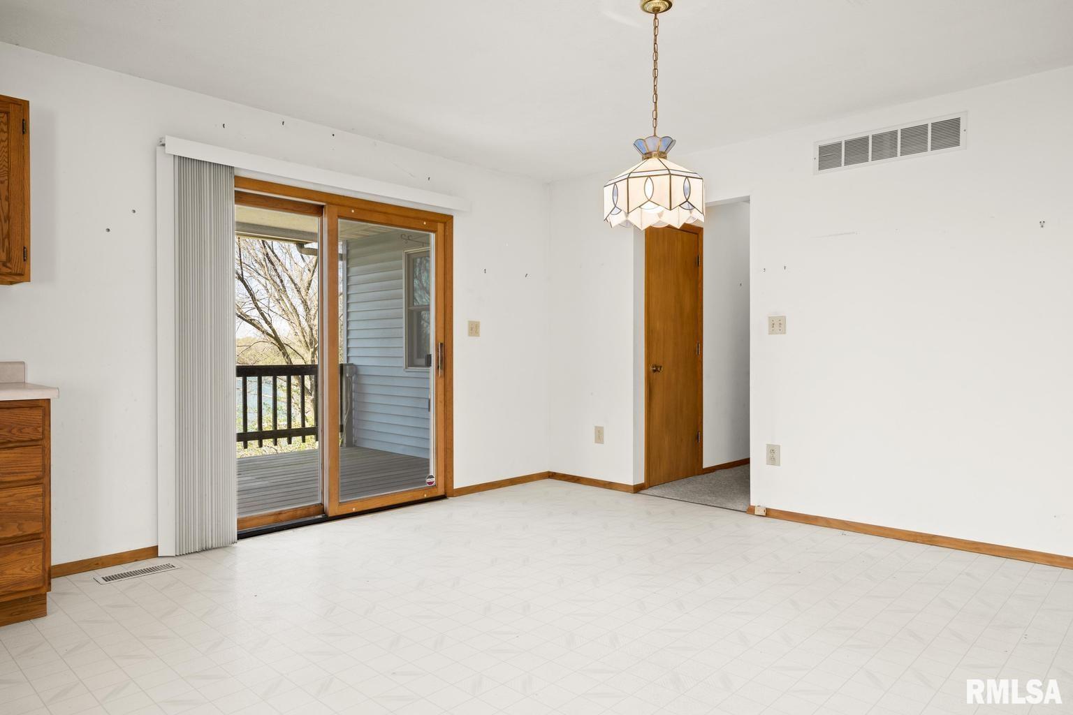 66 Millpoint Road East Peoria, IL 61611 - Photo 12 of 44