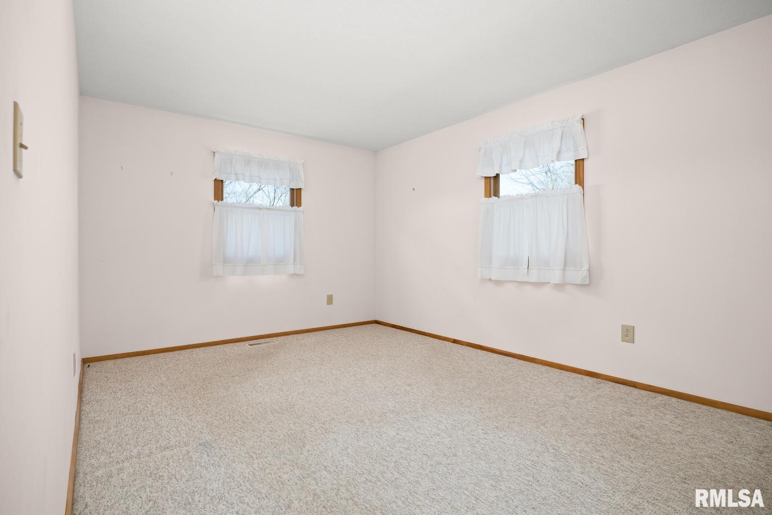 66 Millpoint Road East Peoria, IL 61611 - Photo 13 of 44