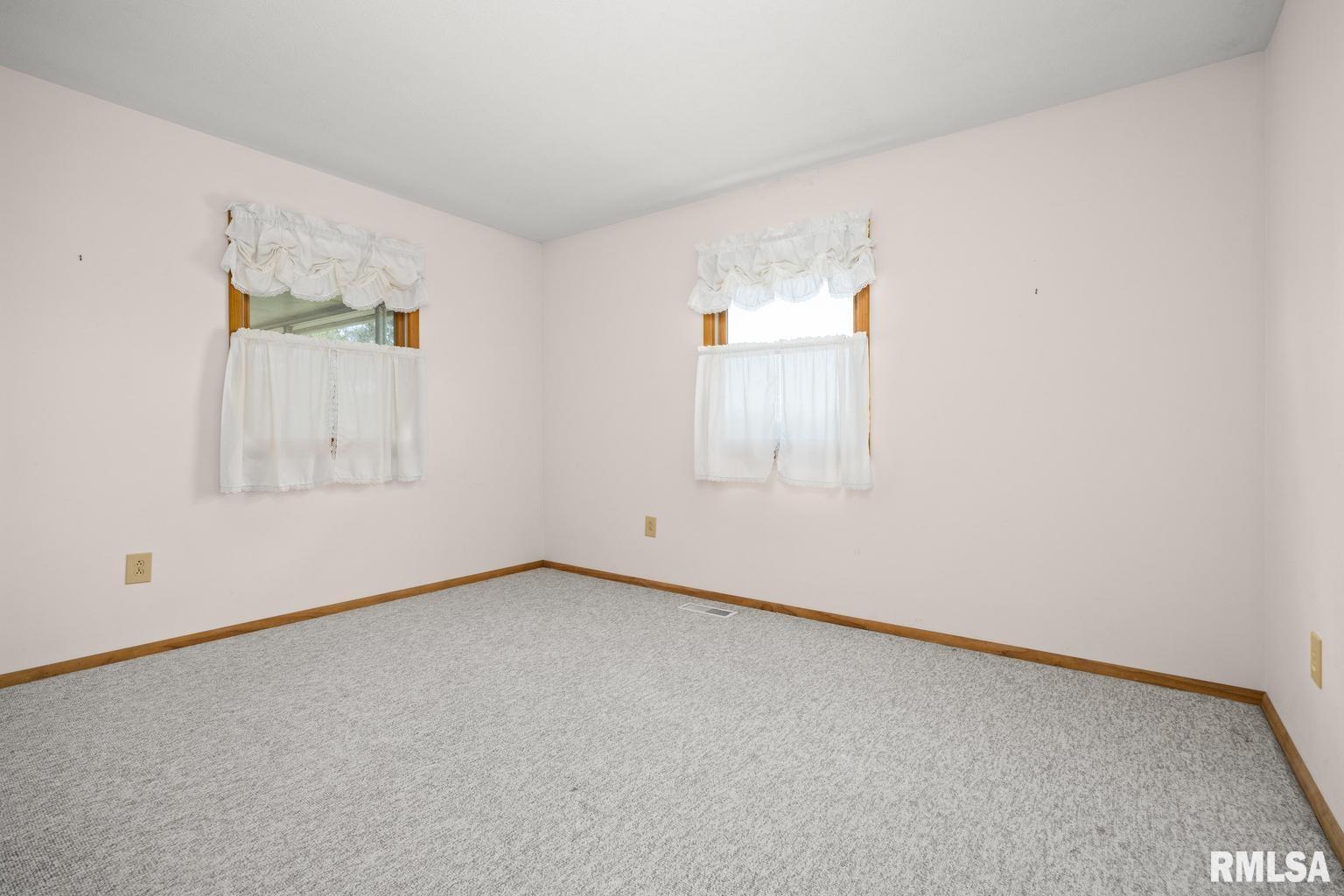 66 Millpoint Road East Peoria, IL 61611 - Photo 16 of 44