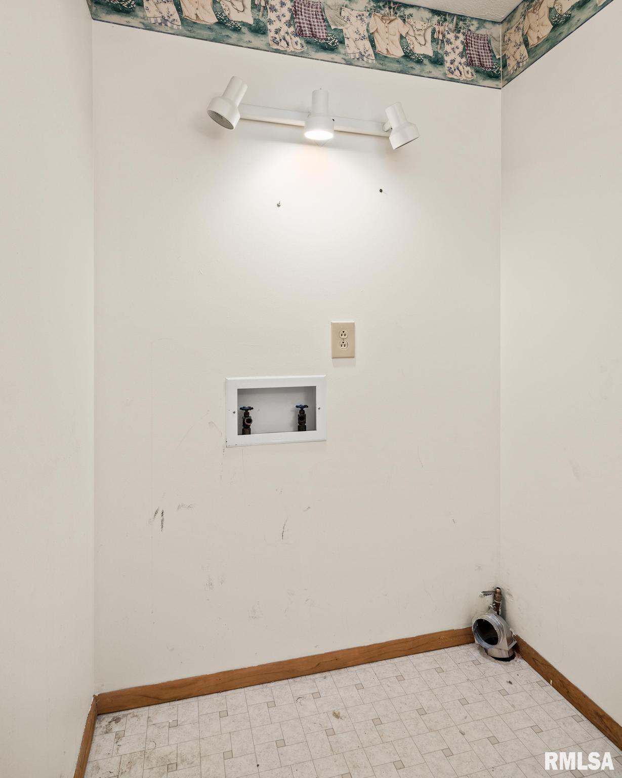 66 Millpoint Road East Peoria, IL 61611 - Photo 21 of 44