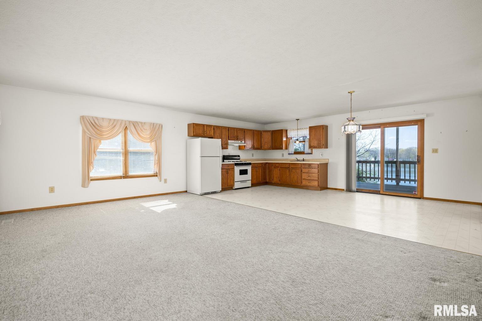 66 Millpoint Road East Peoria, IL 61611 - Photo 6 of 44