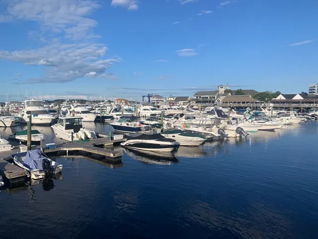 $629,000 | 10 Seaport Drive, Unit 2213, Quincy, MA 02171