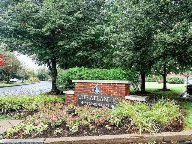 $629,000 | 10 Seaport Drive, Unit 2213, Quincy, MA 02171