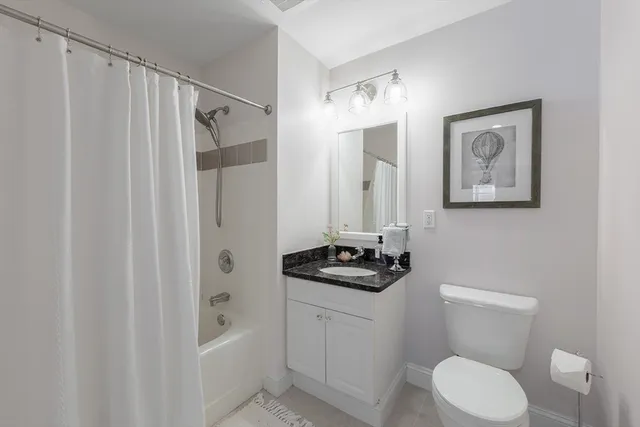 $629,000 | 10 Seaport Drive, Unit 2213, Quincy, MA 02171