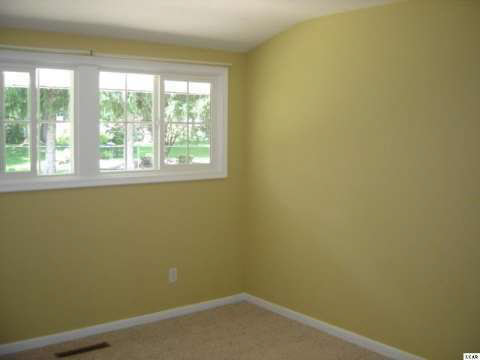 545 East Oregon Road Adrian, MI 49221 - Photo 12 of 20 20401099-11.JPG