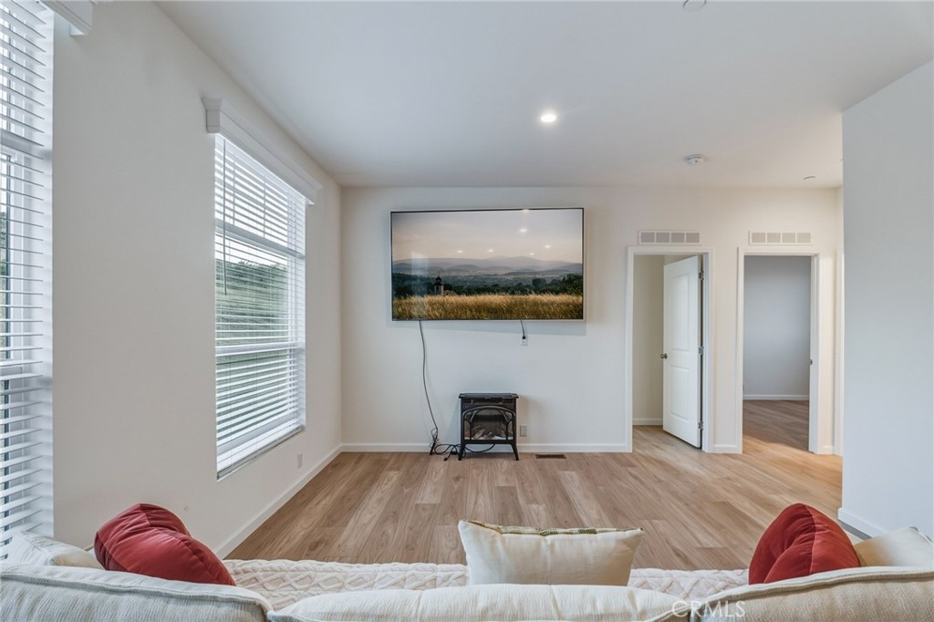 8380 Riggins Road Phelan, CA 92371 - Photo 11 of 33 Gallery Image 11