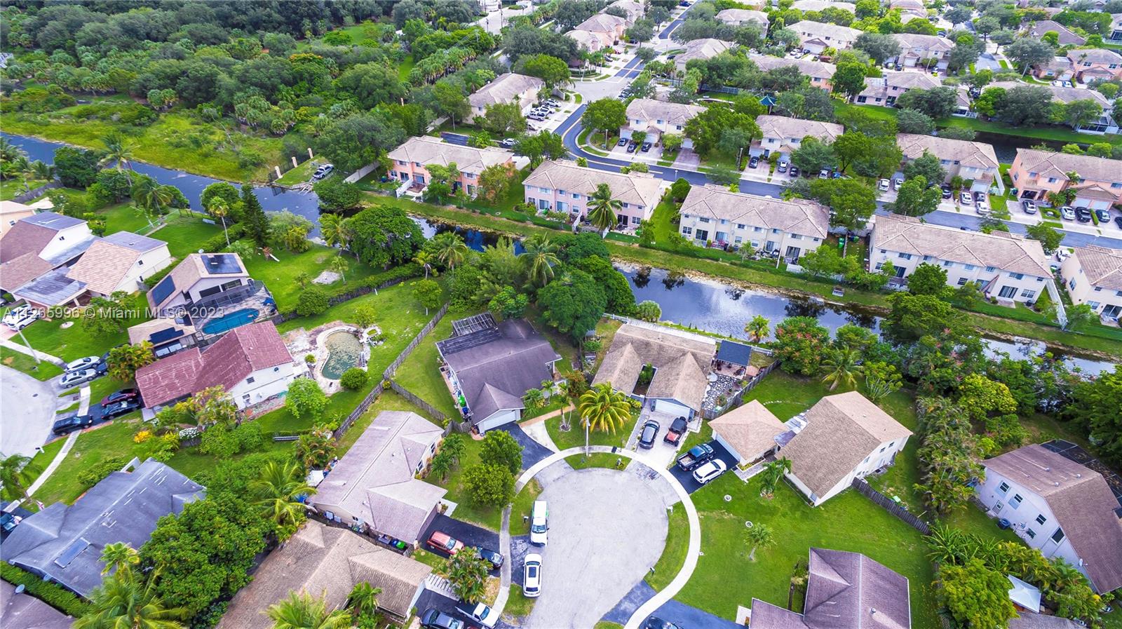 Welleby Sunrise, FL 33351 - Photo 13 of 15 a picture of plants and flowers