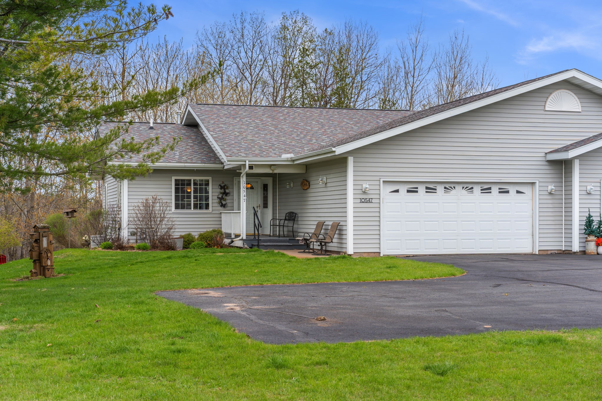 Highly desired 4 bed 3 bath main level living townhome with walkout basement.
