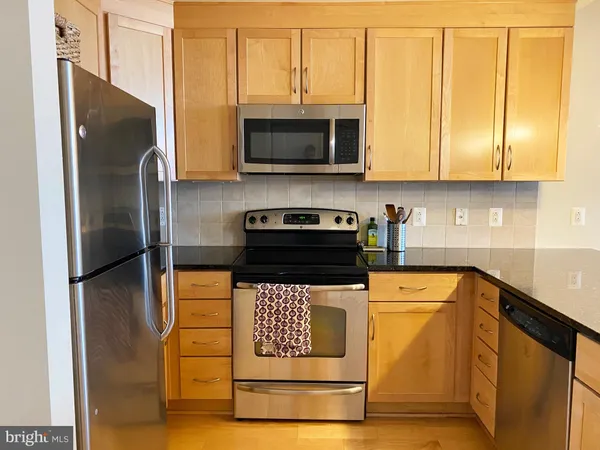 $2,500 | 888 North Quincy Street, Unit 1308, Arlington, VA 22203