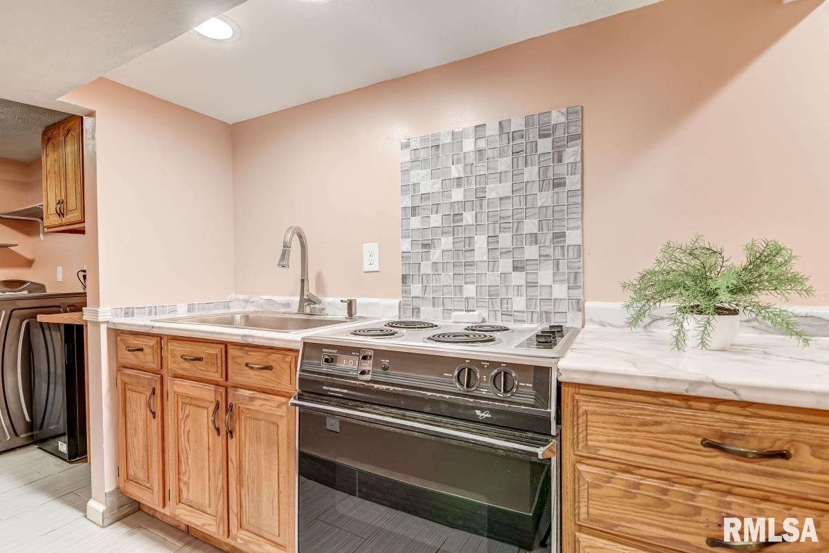 20 Hazel Dell Lane Springfield, IL 62712 - Photo 21 of 61 Gallery Image 21