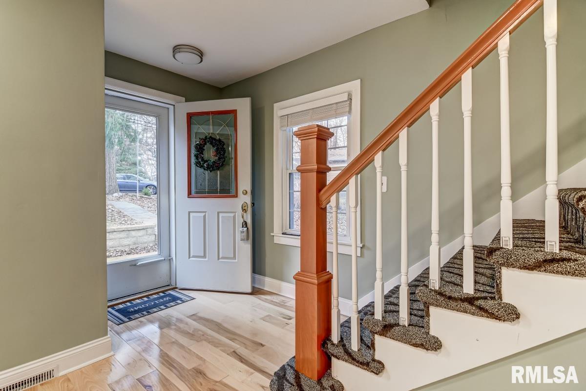 20 Hazel Dell Lane Springfield, IL 62712 - Photo 4 of 61 Gallery Image 4