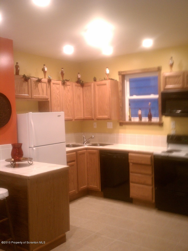 1141 Hampton Street Scranton, PA 18504 - Photo 12 of 22 Gallery Image 12