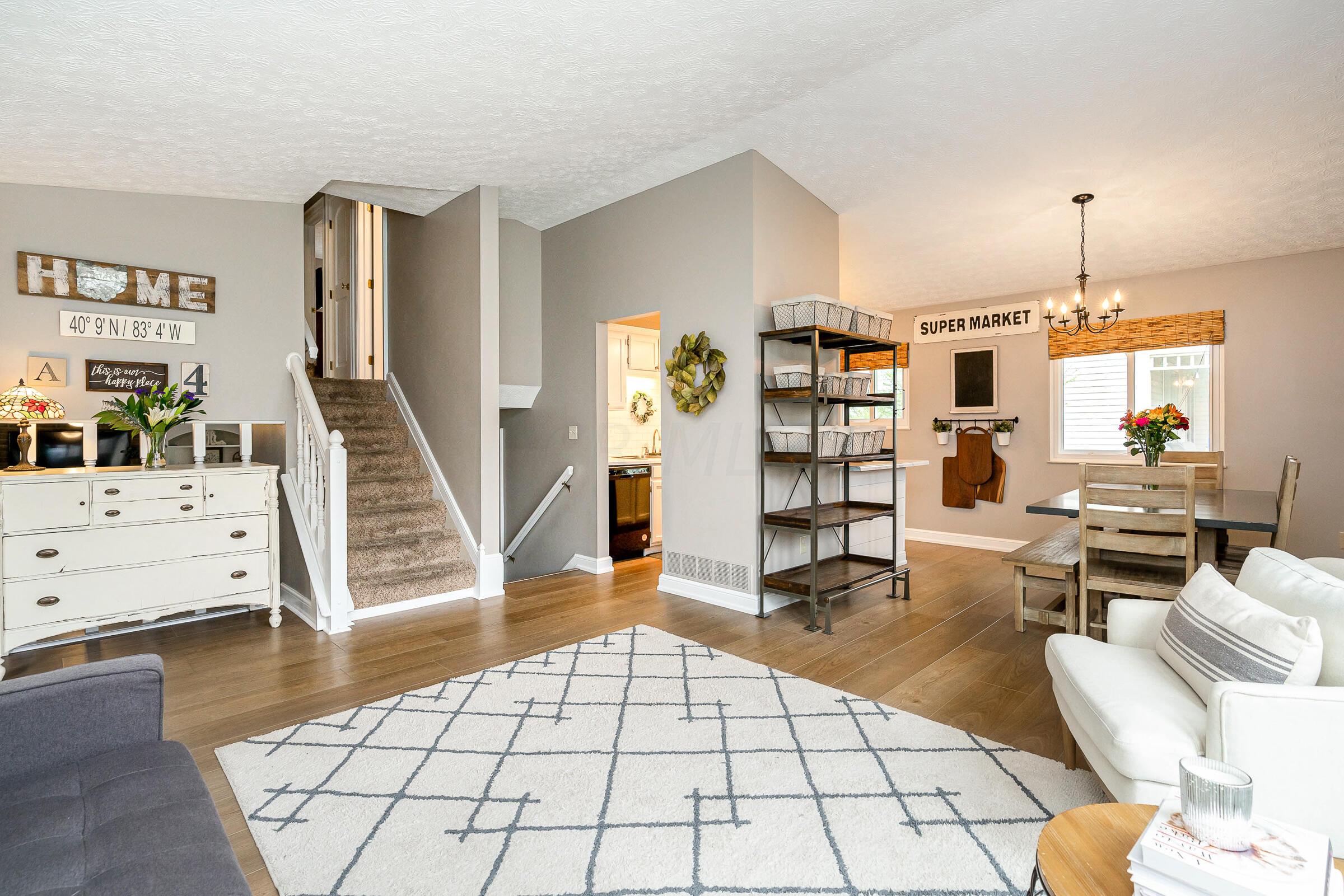 57 Ravine Road Powell, OH 43065 - Photo 11 of 33 Living/Family Room