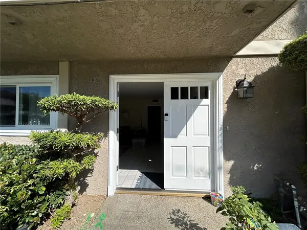 $4,950 | 2305 Rockefeller Lane, Unit A, Redondo Beach, CA 90278
