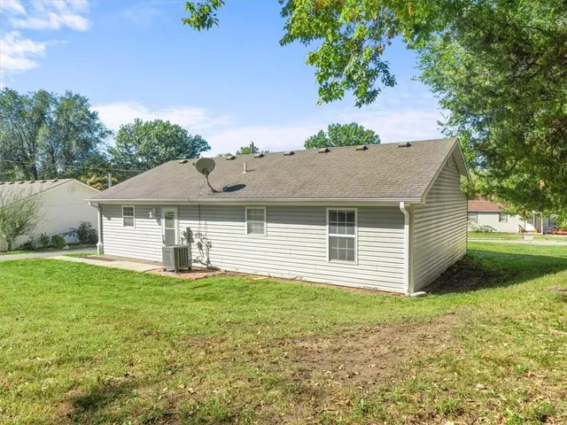 $207,500 | 405 South 6th Street, Savannah, MO 64485