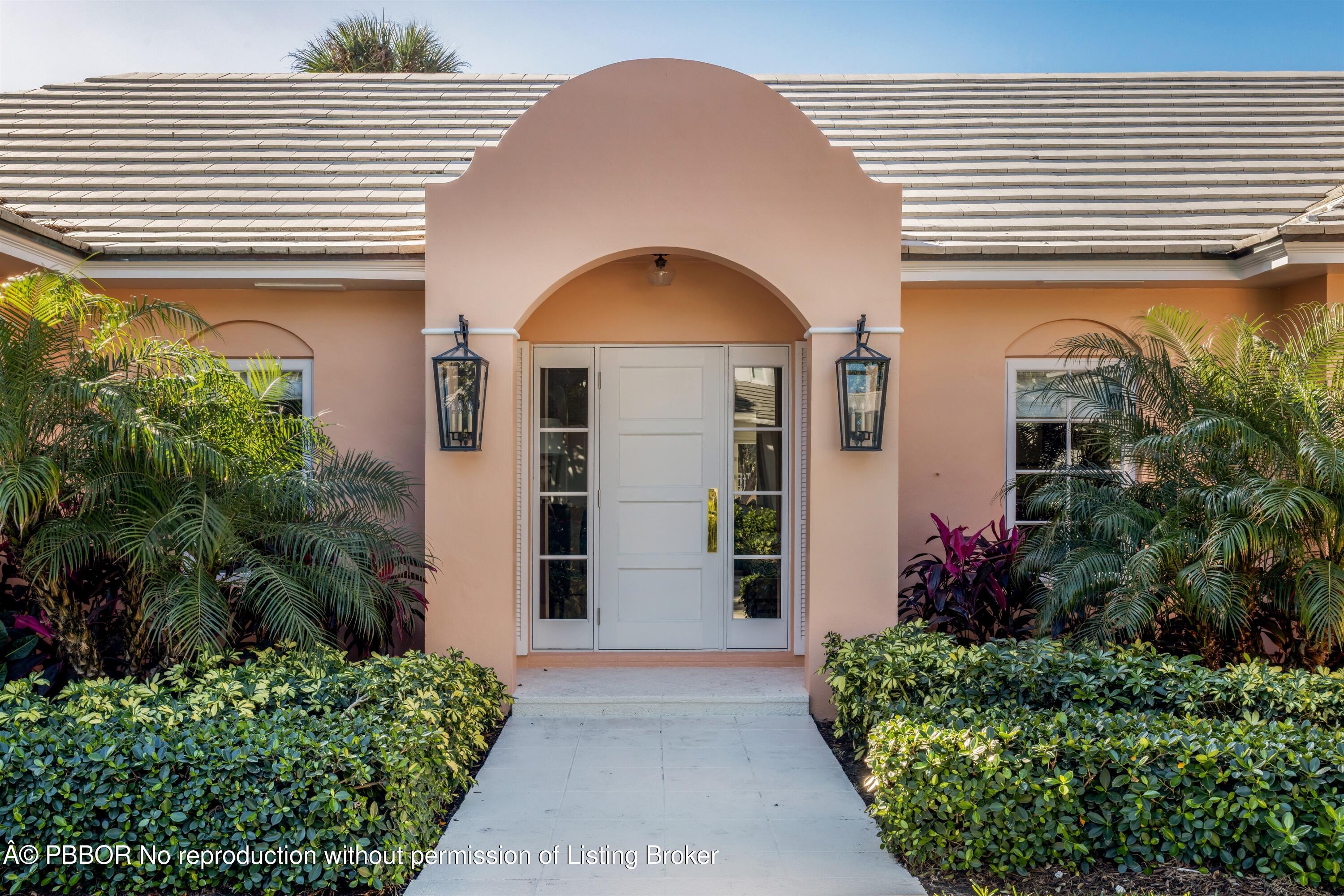124 Woodbridge Road Palm Beach, FL 33480 - Photo 6 of 44 ENTRANCE_DETAIL_EB