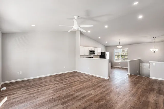 $299,900 | 3049 Trafalgar Drive, Flushing, MI 48433