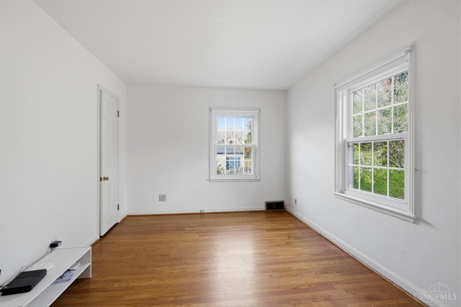 2750 Lower Grandin Road Cincinnati, OH 45208 - Photo 23 of 44