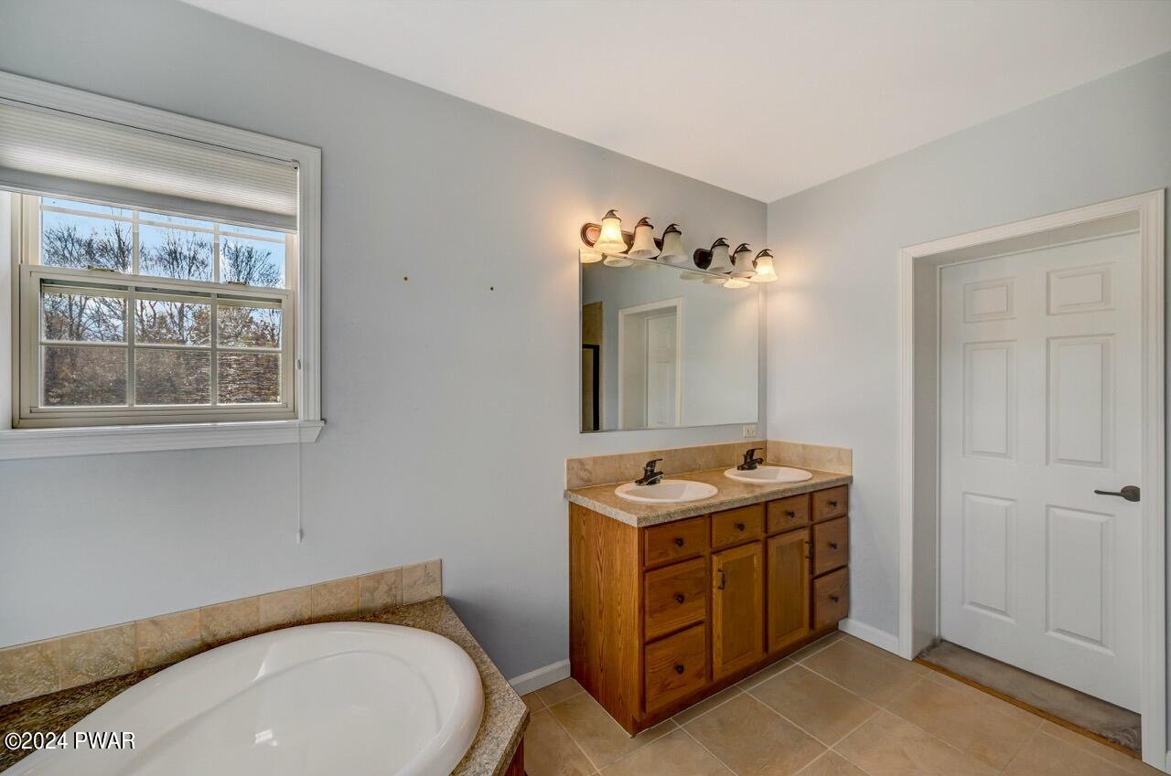 1555 Ledgedale Road Lake Ariel, PA 18436 - Photo 31 of 60 Gallery Image 31